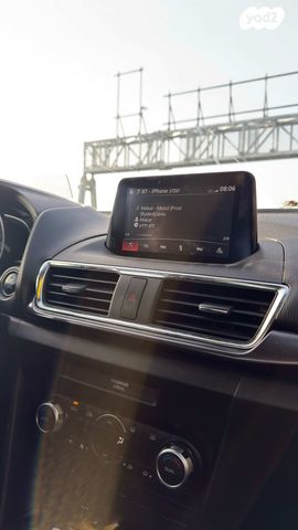 מודעת רכב מאזדה 3