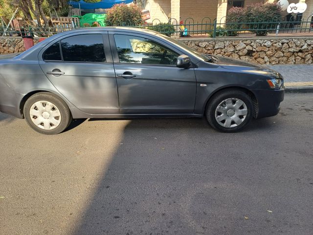 מיצובישי לנסר