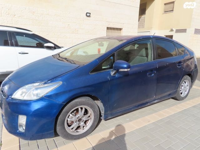 טויוטה פריוס