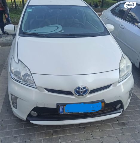 טויוטה פריוס