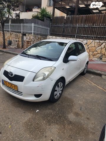 טויוטה יאריס