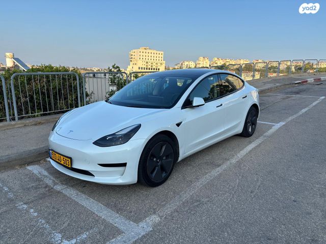 מודעת רכב טסלה מודל 3