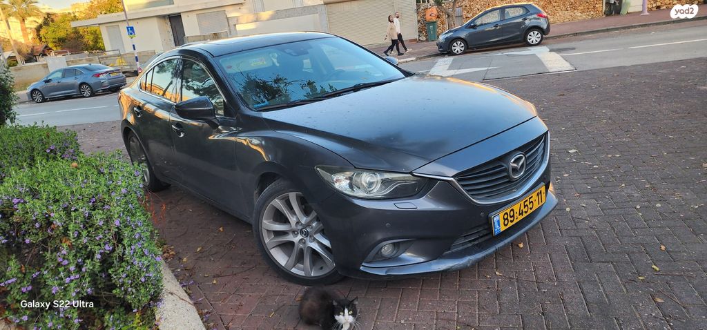מודעת רכב מאזדה 6
