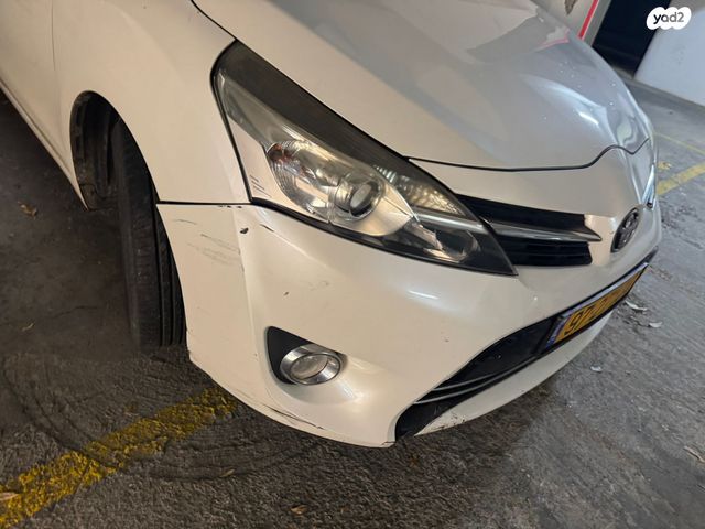 מודעת רכב טויוטה ורסו