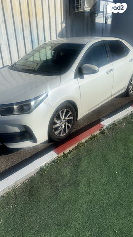 טויוטה קורולה