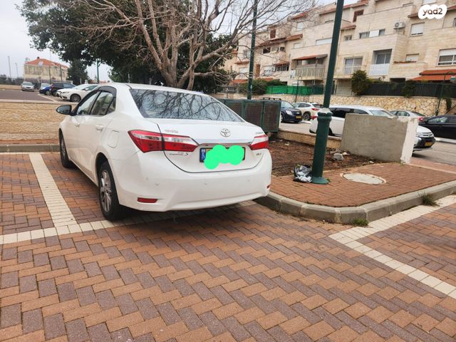 טויוטה קורולה