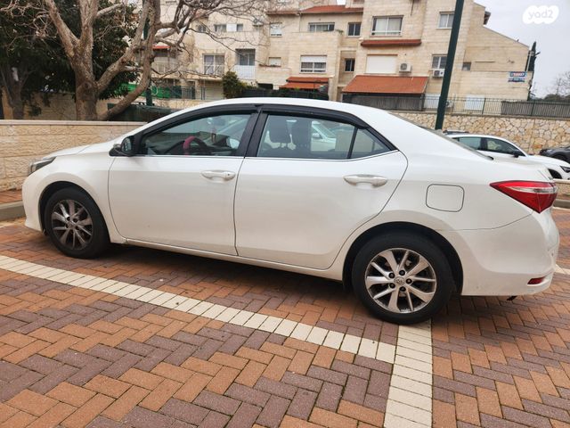 מודעת רכב טויוטה קורולה