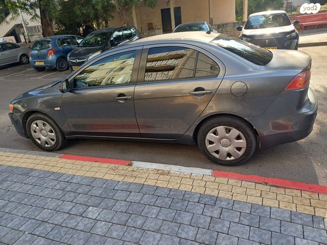 מיצובישי לנסר