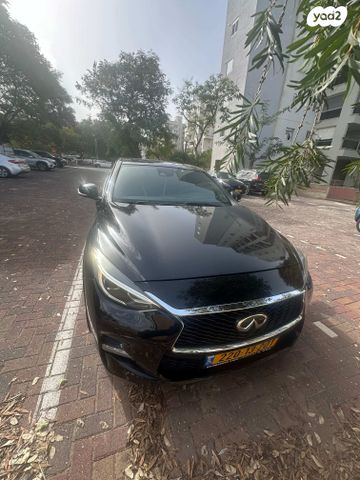 אינפיניטי Q30