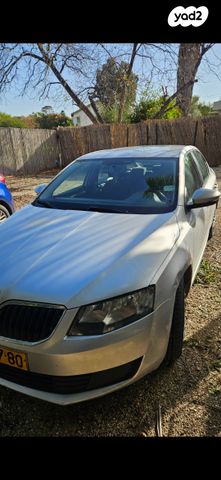 סקודה אוקטביה