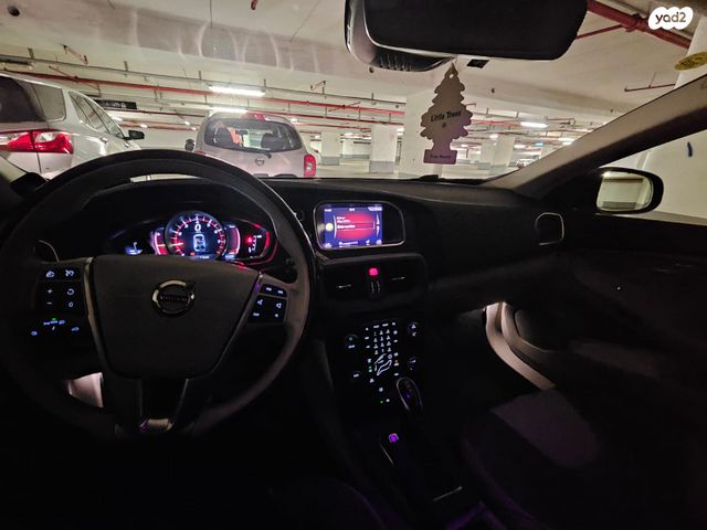 מודעת רכב וולוו V40