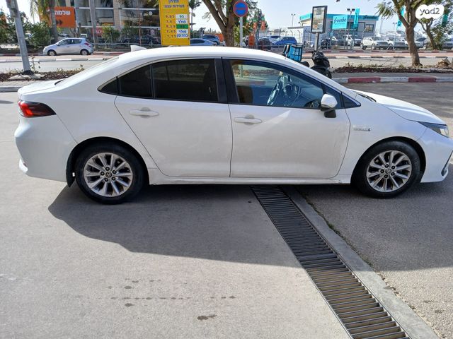 טויוטה קורולה