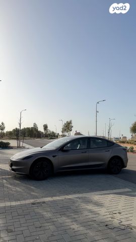 מודעת רכב טסלה מודל 3
