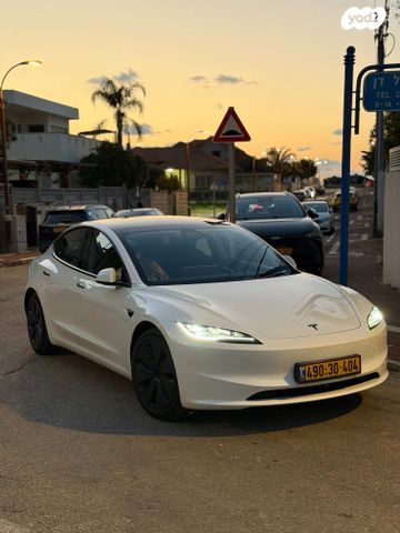 מודעת רכב טסלה מודל 3