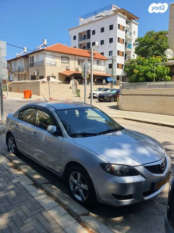 מודעת רכב מאזדה 3