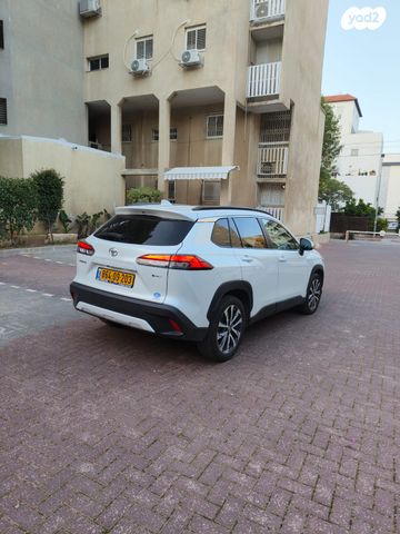 טויוטה קורולה קרוס