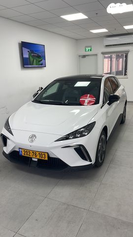 מודעת רכב אם ג'י MG4