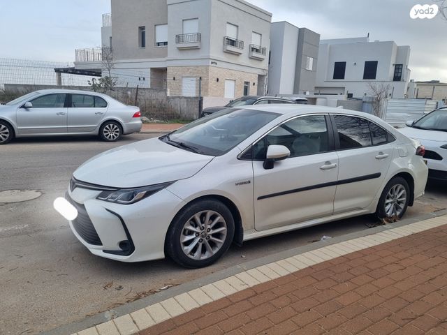 טויוטה קורולה