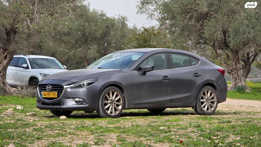 מודעת רכב מאזדה 3