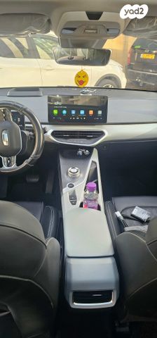 ג׳ילי Geometry C