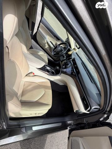 טויוטה קאמרי