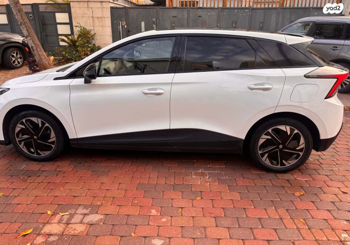 מודעת רכב אם ג'י MG4