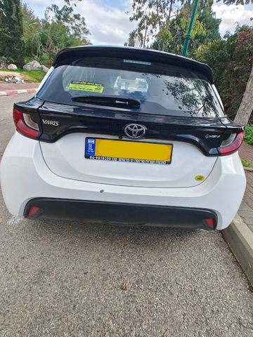 טויוטה יאריס