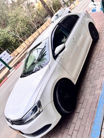 מודעת רכב פולקסווגן ג'טה