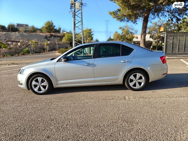 סקודה אוקטביה