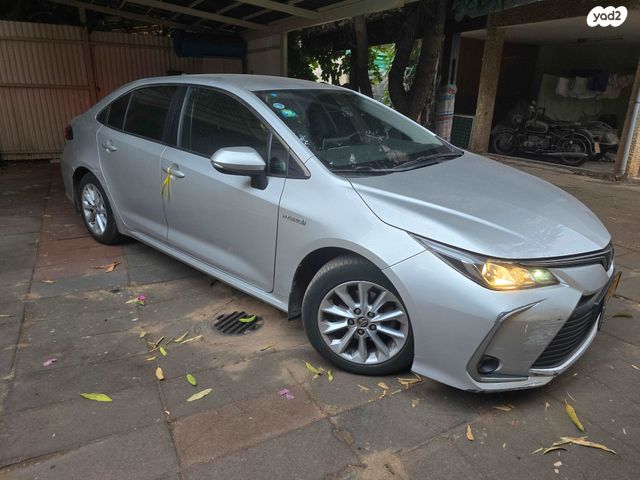 טויוטה קורולה