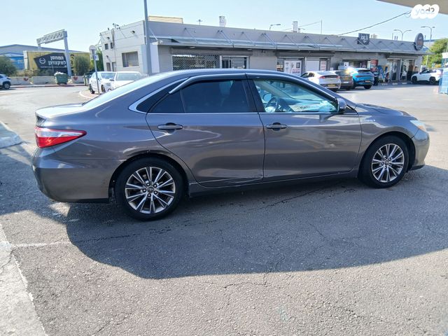 טויוטה קאמרי