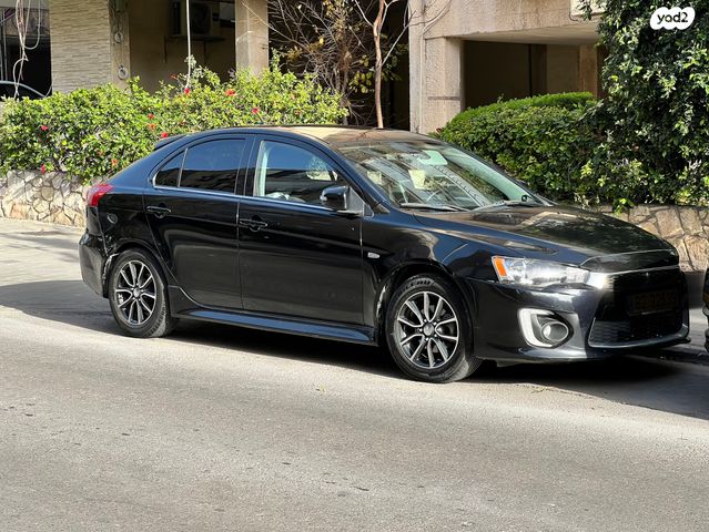 מודעת רכב מיצובישי לנסר