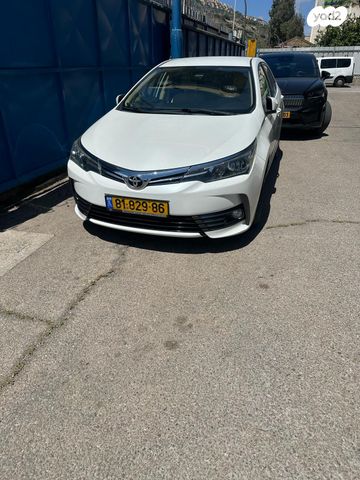 טויוטה קורולה