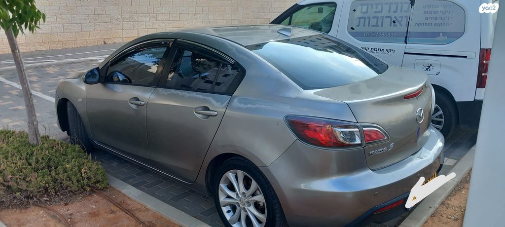 מודעת רכב מאזדה 3