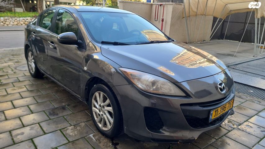 מודעת רכב מאזדה 3
