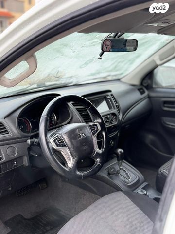 מיצובישי טרייטון / L200