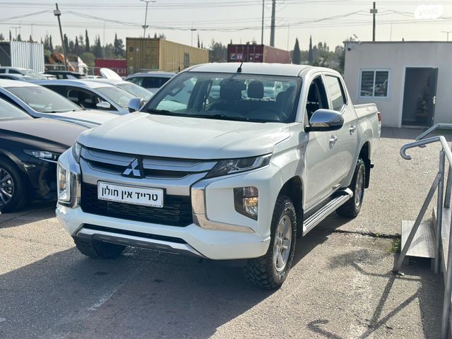 מודעת רכב מיצובישי טרייטון / L200