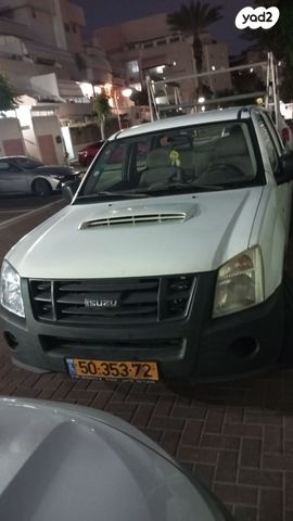 מודעת רכב איסוזו די-מקס