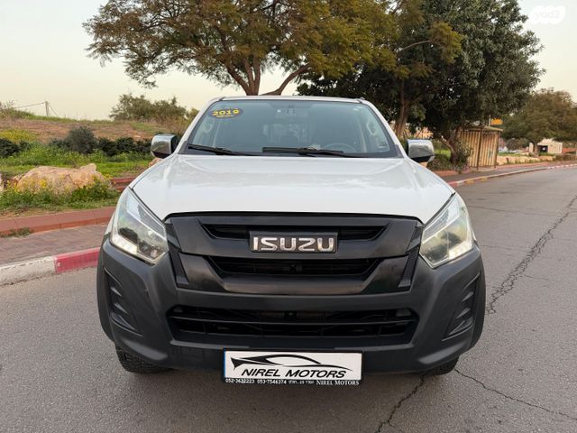 איסוזו די-מקס