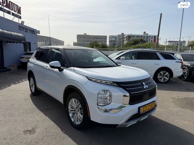 מיצובישי אאוטלנדר