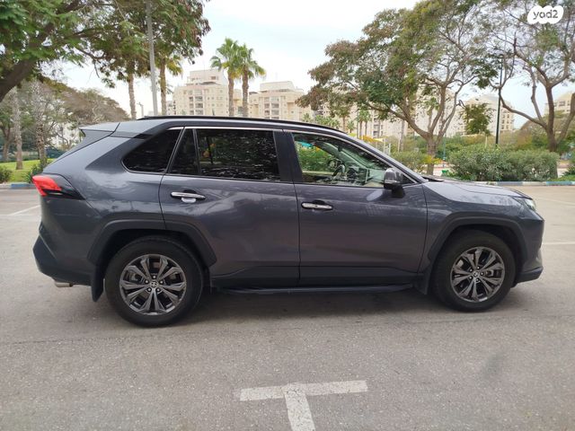 טויוטה RAV4