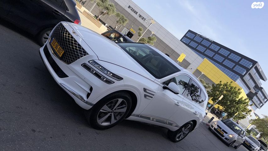 ג'נסיס GV80