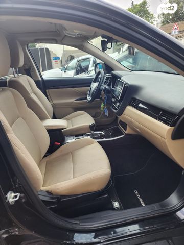 מיצובישי אאוטלנדר