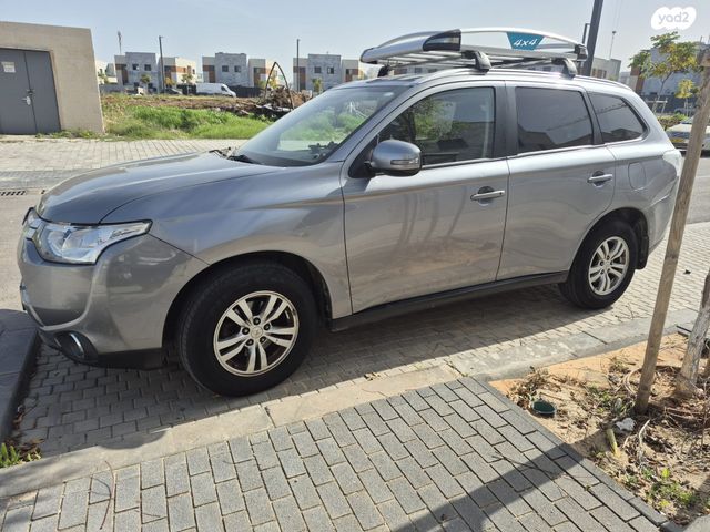 מיצובישי אאוטלנדר