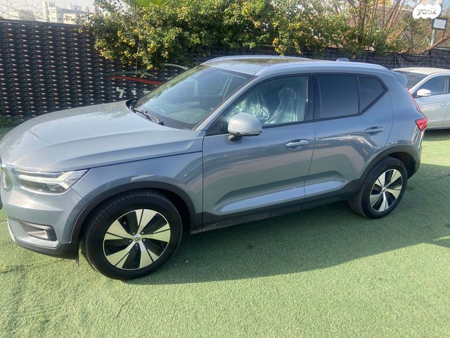 מודעת רכב וולוו XC40