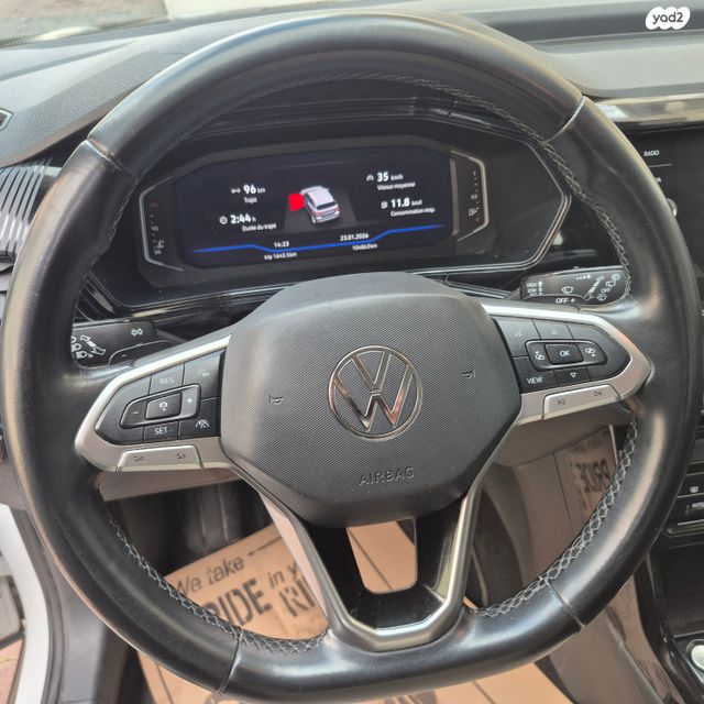 מודעת רכב פולקסווגן T-קרוס