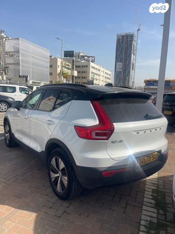 וולוו XC40