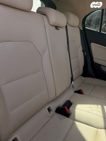 מרצדס-בנץ GLA