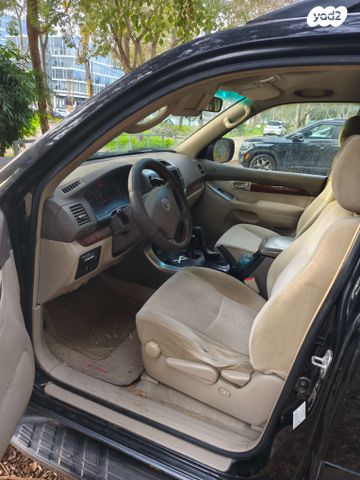 טויוטה לנד קרוזר