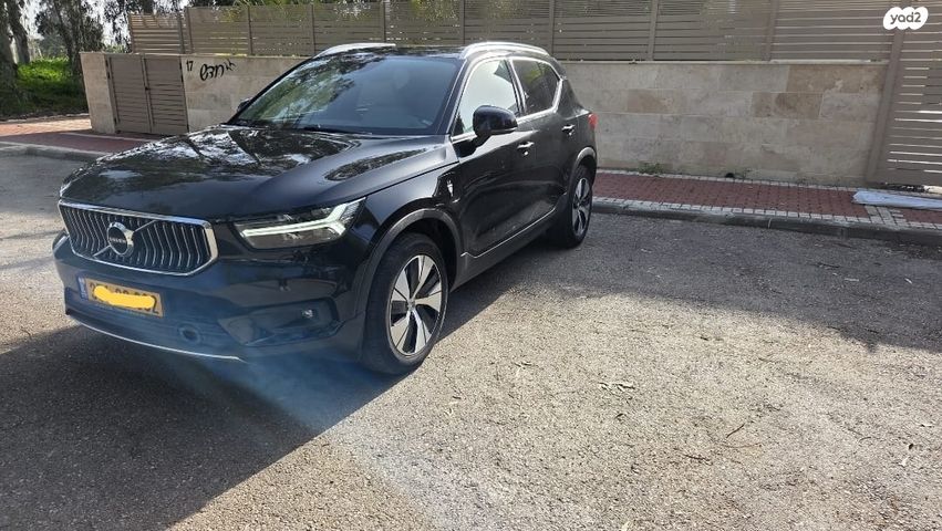 מודעת רכב וולוו XC40
